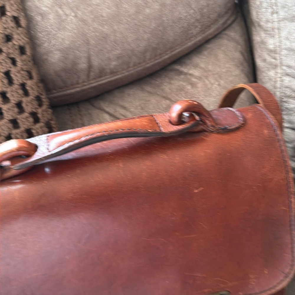 Classic Brown Leather Men's Bag - Picture 2 of 15